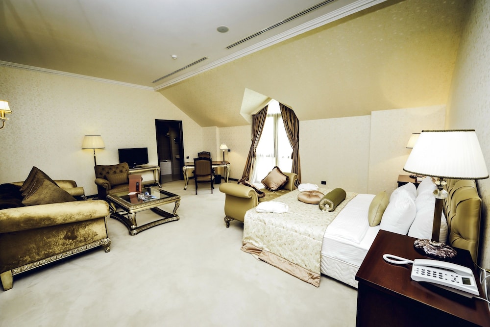Royal Suite photo 1