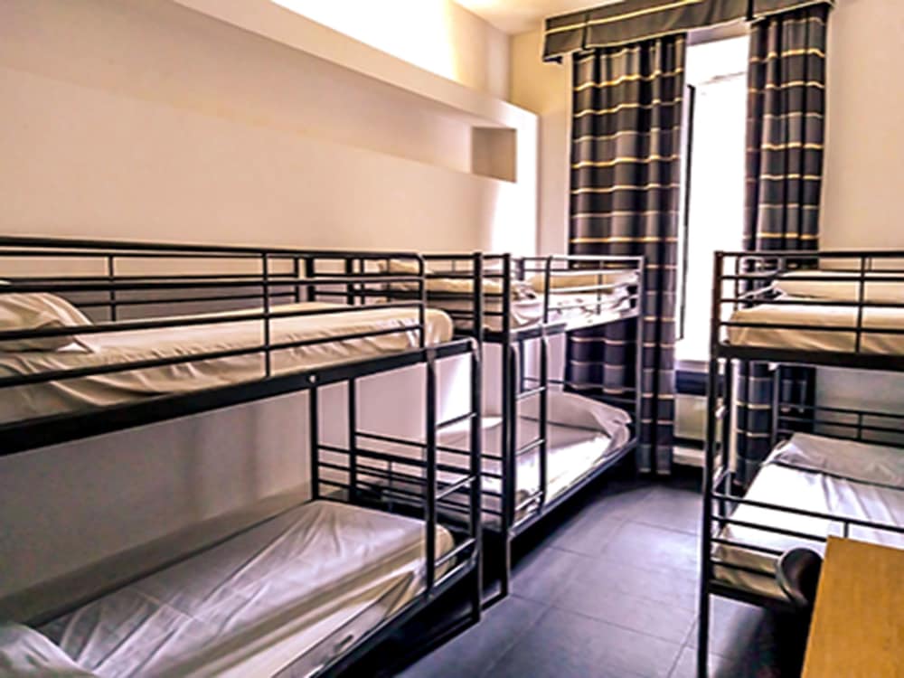 Shared Dormitory (6 Bedsits)