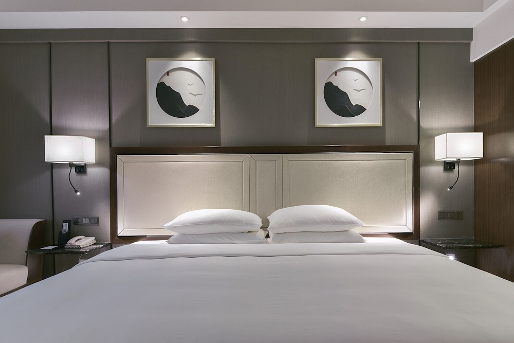 Business Single Room, Balcony, Courtyard View photo 3