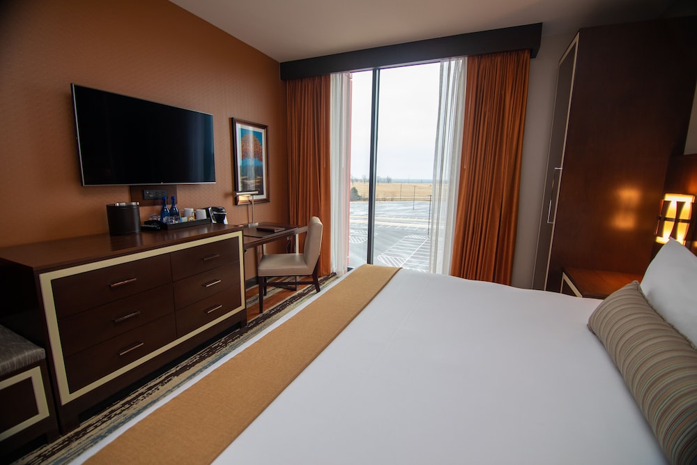 Standard Room, 1 King Bed - Photo 14