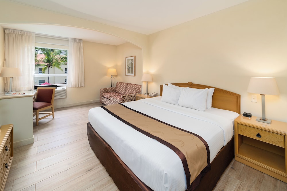 Standard Room, 1 King Bed, Non Smoking - Photo 28