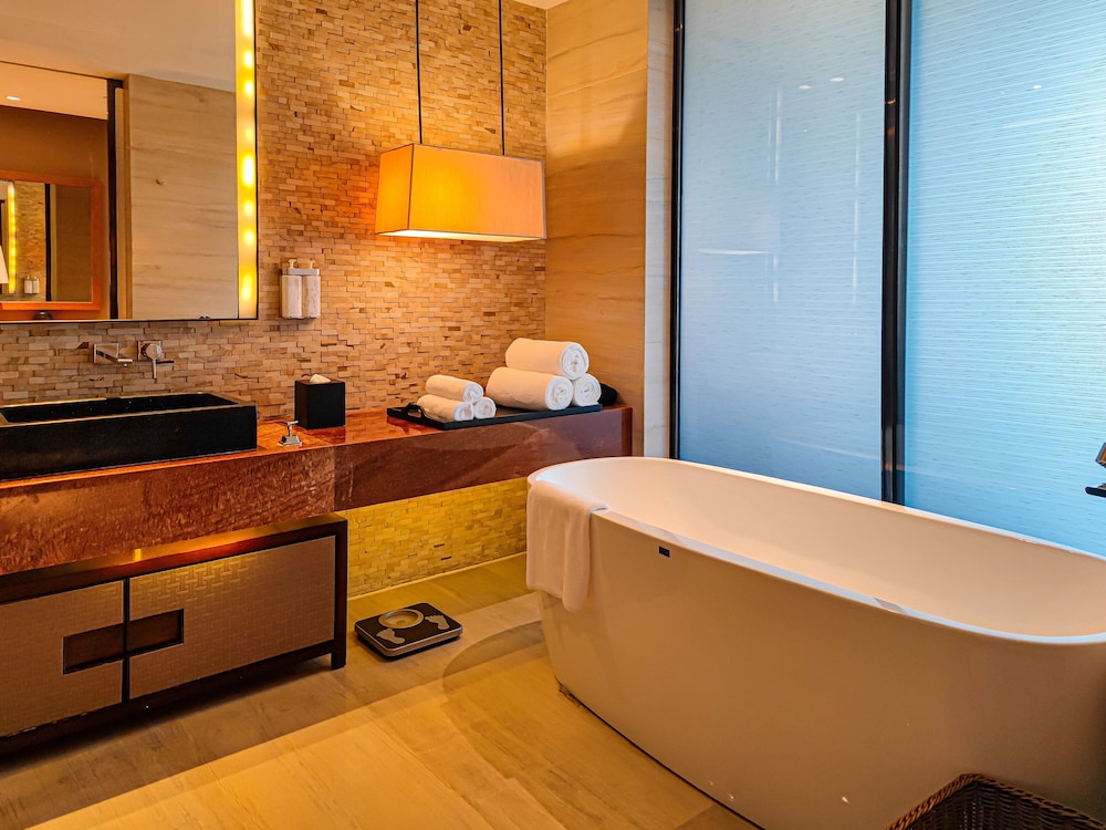 Suite, 1 Bedroom (High Floor)