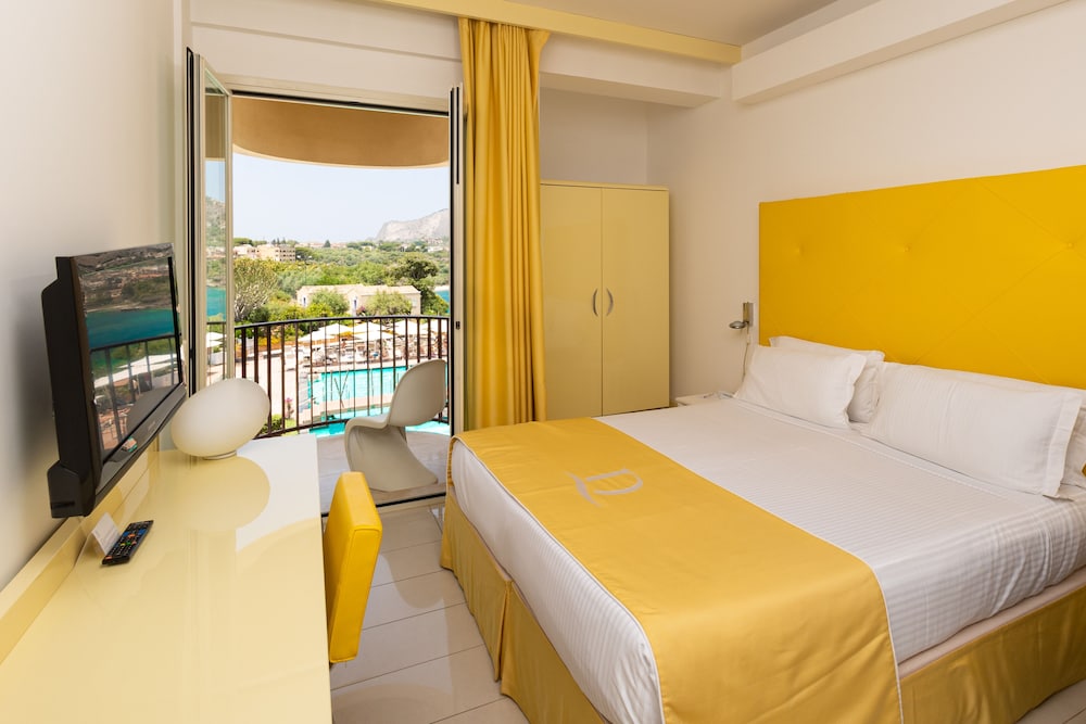 Double Room, Sea View (Prestige) - Photo 3