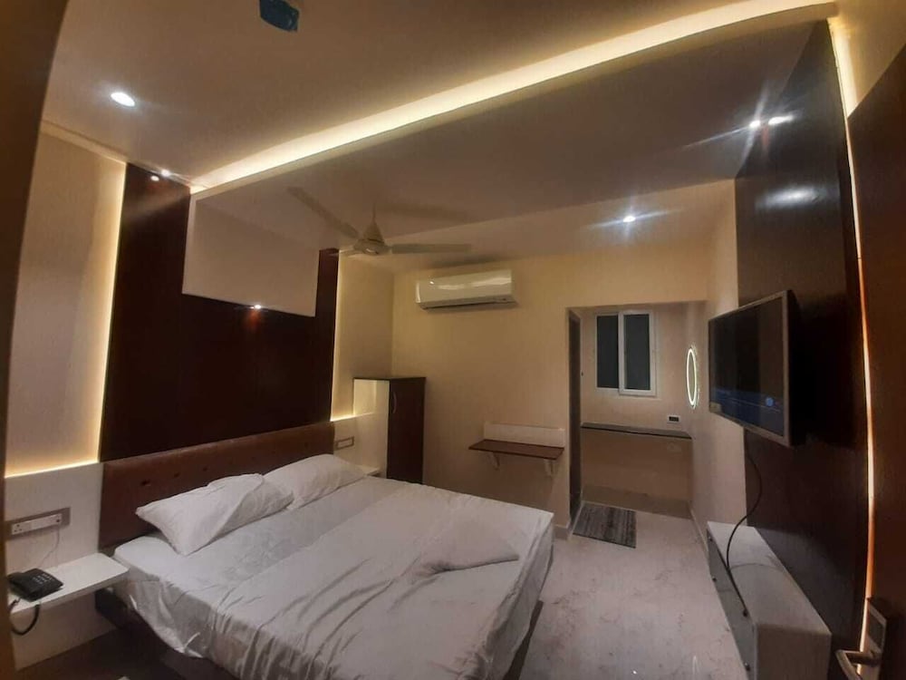 Deluxe Double Room photo 2