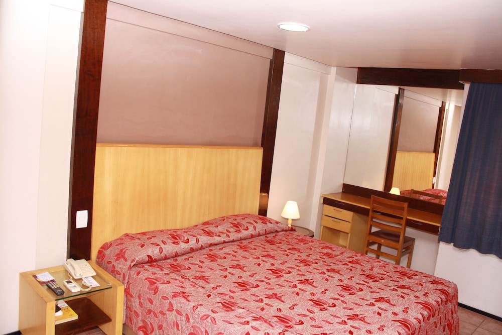 Deluxe Suite - Photo 6