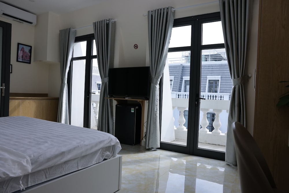 Superior Room, 1 Queen Bed photo 2