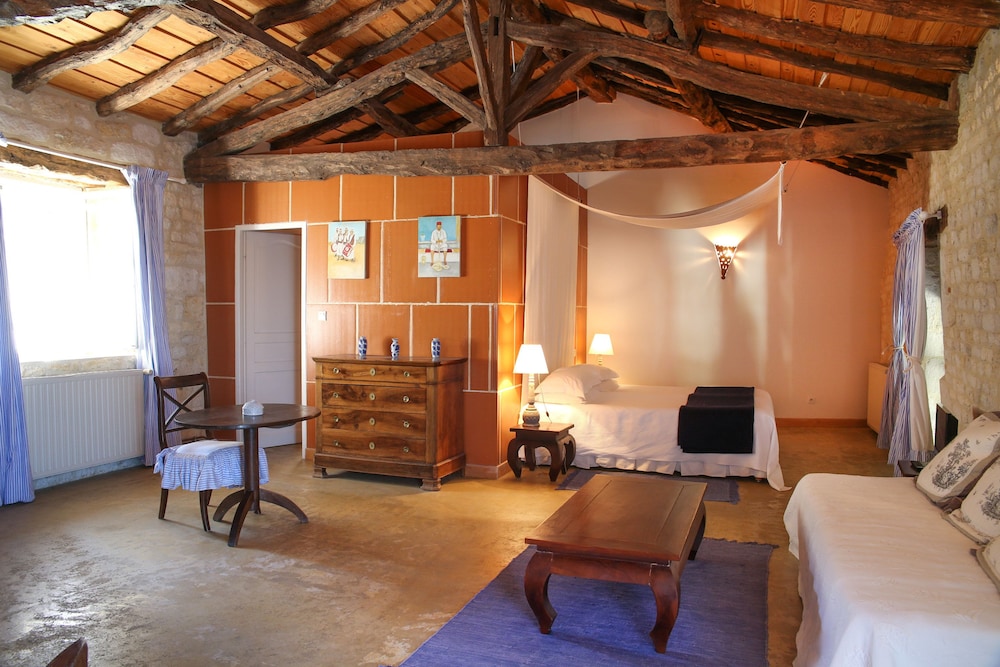 Family Room (Lezard) photo 1