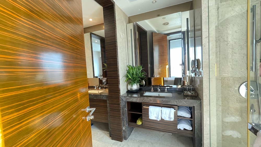 Luxury Suite photo 2
