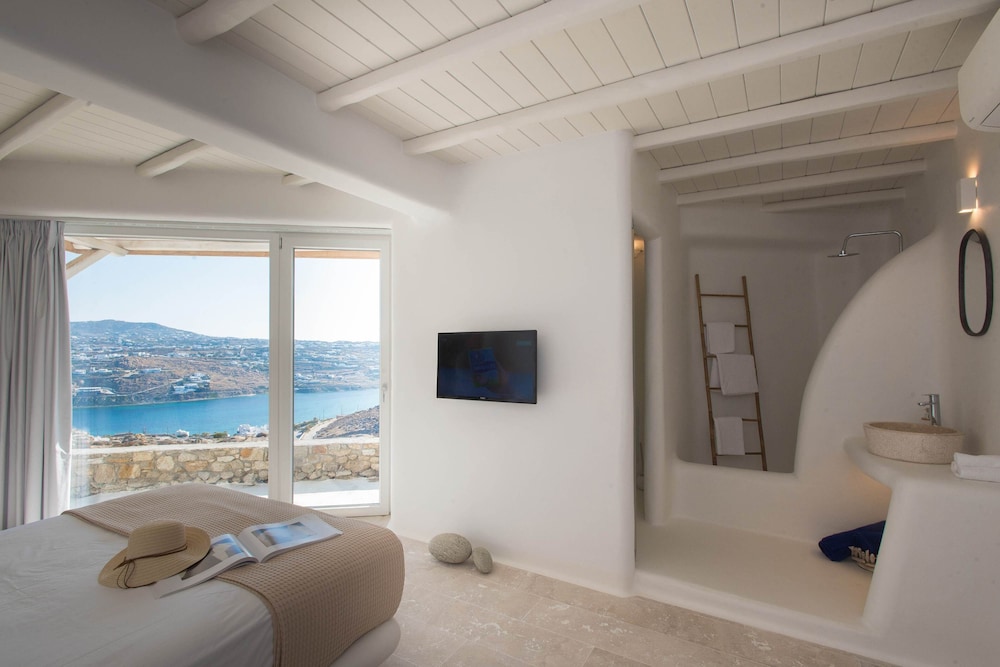 Suite with Sea View