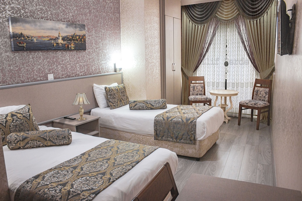Standard Double or Twin Room photo 3
