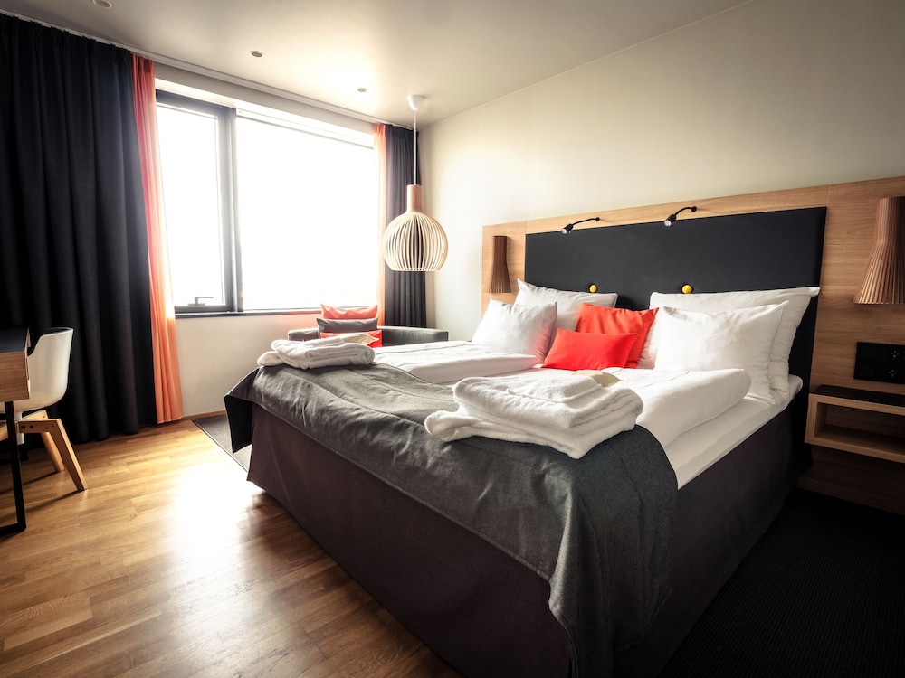 Deluxe Room, 1 Queen Bed