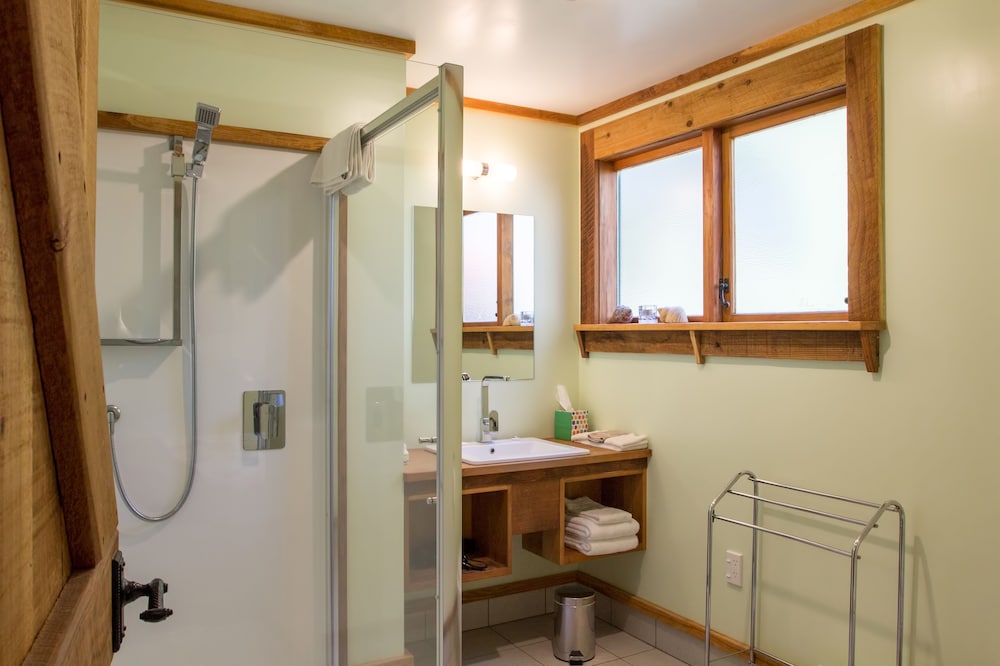 Comfort Room, 2 Bedrooms, Ensuite, River View photo 3