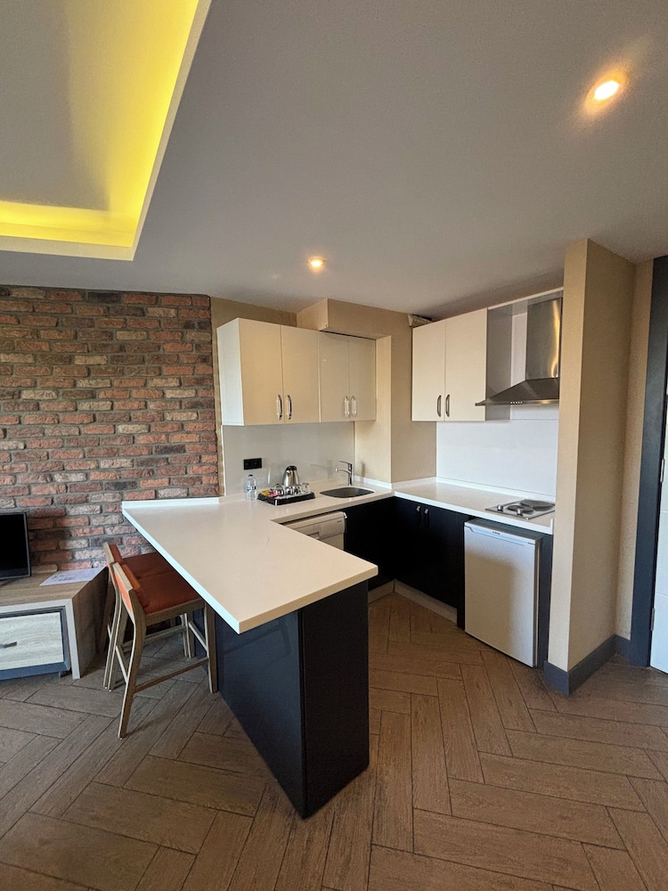 1+1 Deluxe Suite