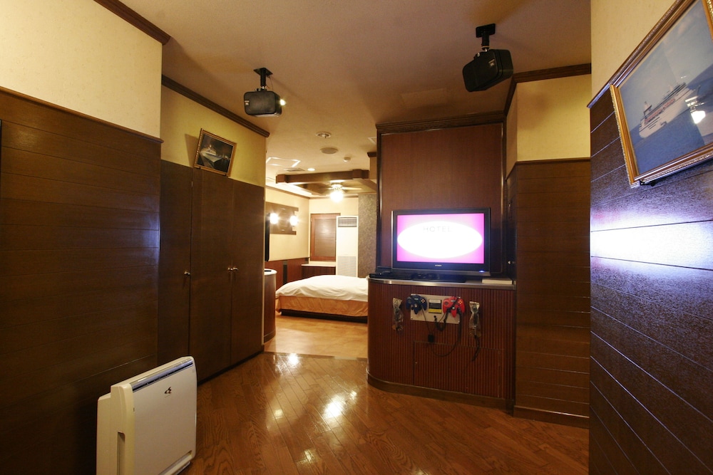 Business Standard Room with Queen-size Bed (C) photo 2