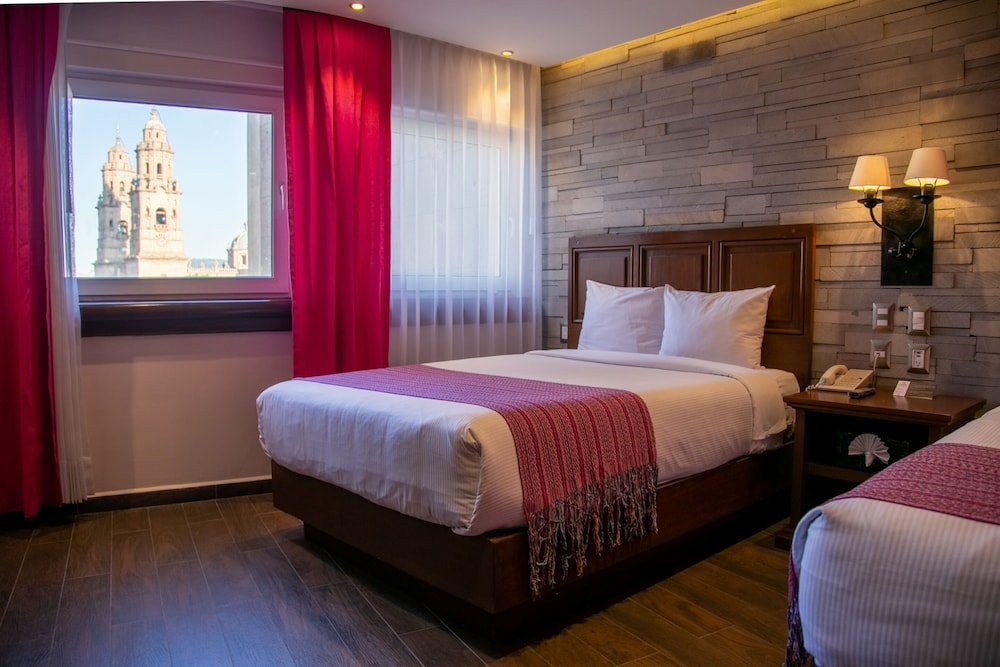 Standard Room, 2 Double Beds, City View - Photo 6