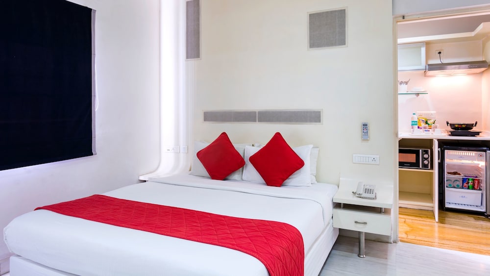 Exclusive Suite, 1 King Bed, Smoking photo 1