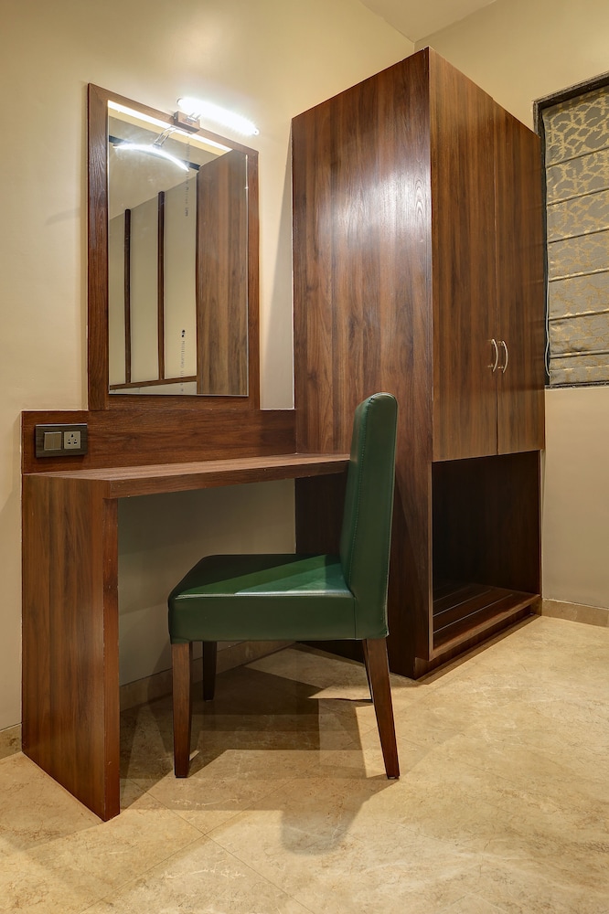 Business Room - Photo 19