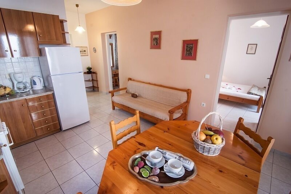 Apartment, 2 Bedrooms, Sea View photo 3