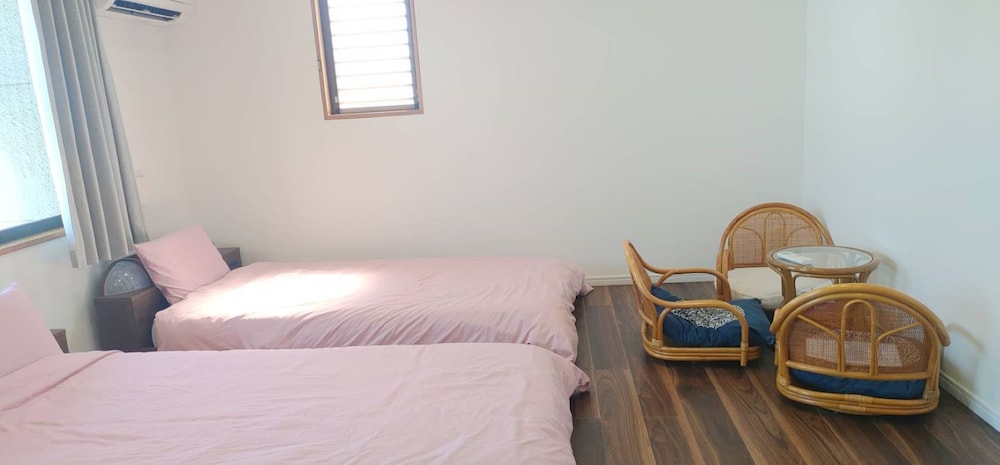 Basic Triple Room photo 2