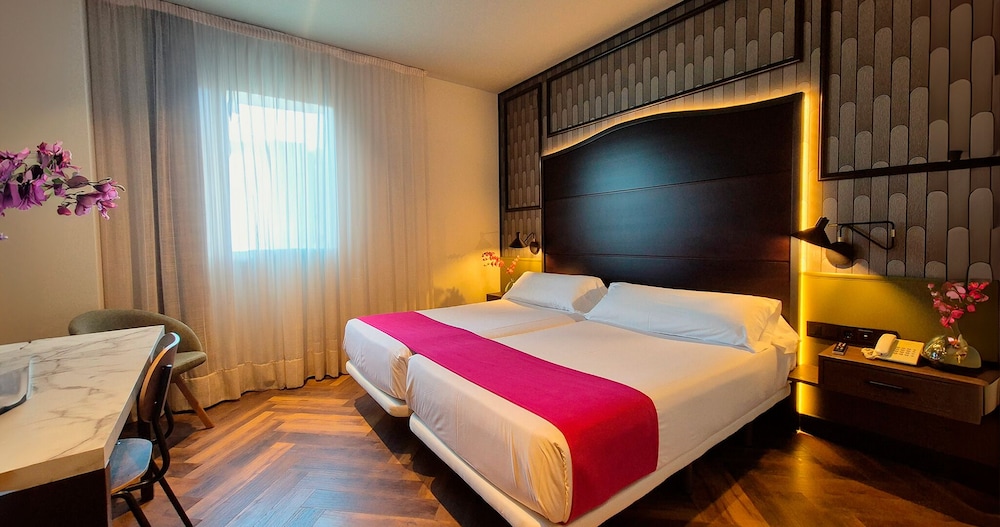 Standard Double Room - Photo 1
