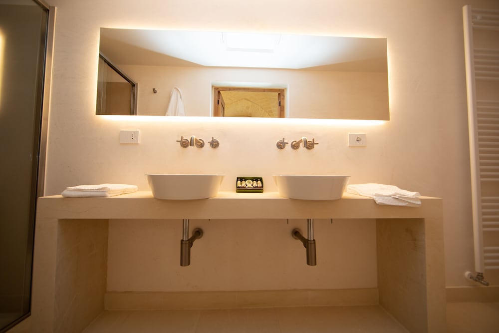 Junior Suite - Photo 18