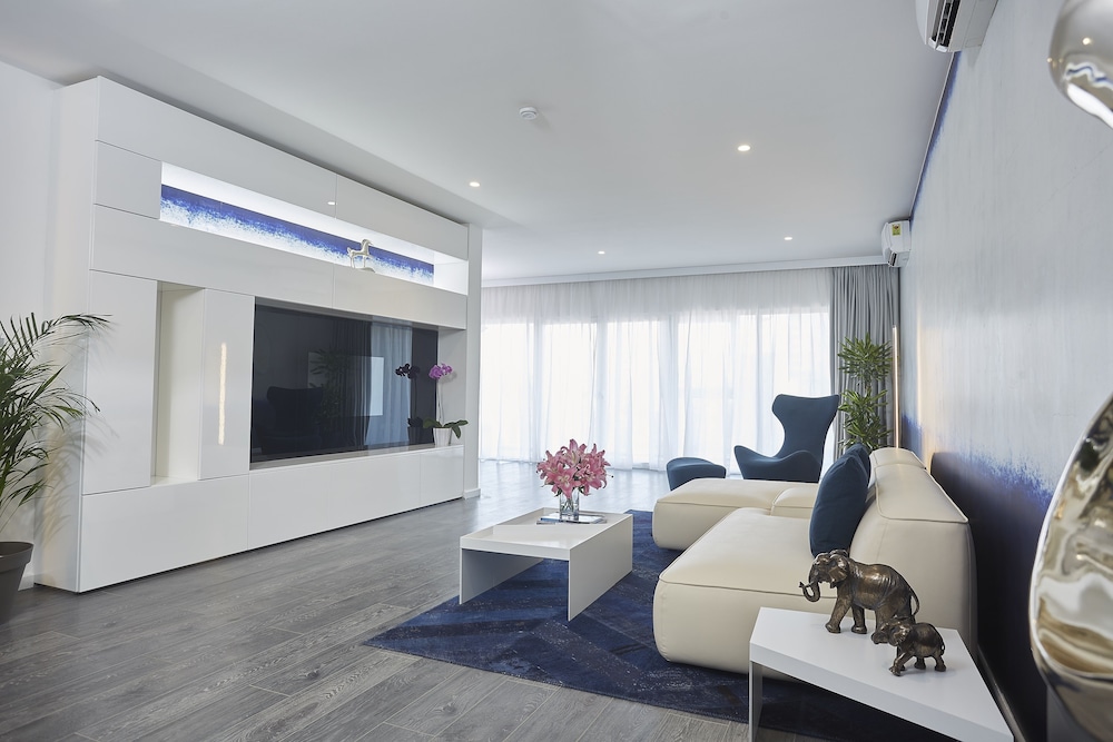 King Suite - Photo 1