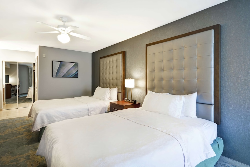 Suite, 2 Queen Beds, Accessible, Non Smoking (Mobility & Hearing, Roll-in Shower) - Photo 1