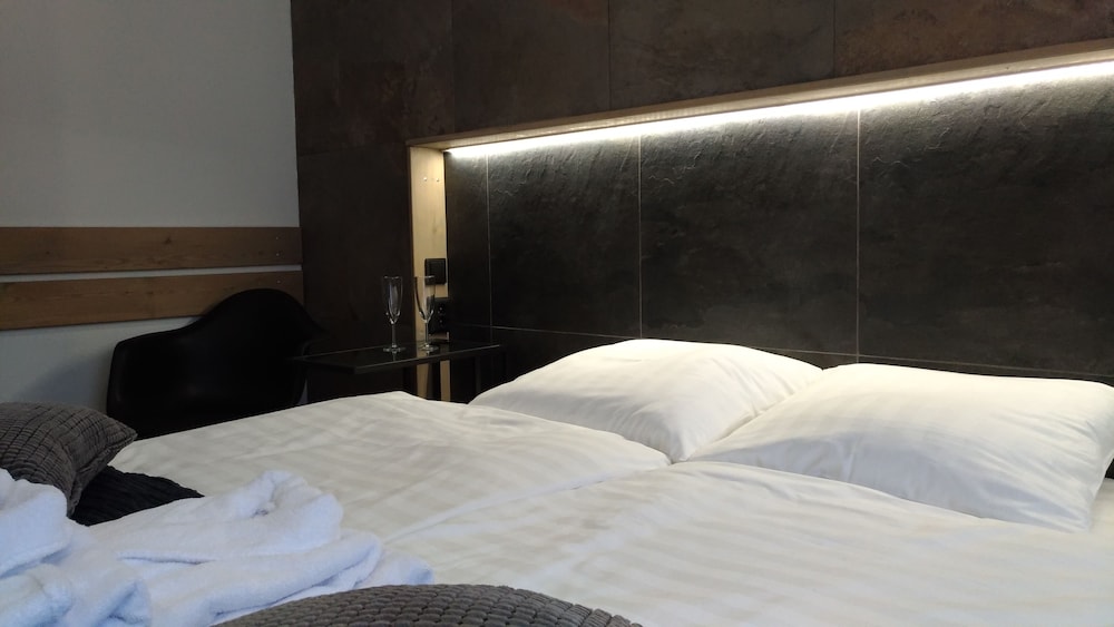 Standard Double or Twin Room photo 1