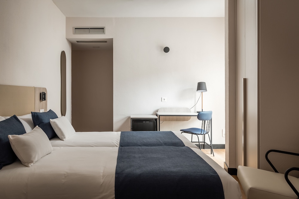 Standard Room photo 2