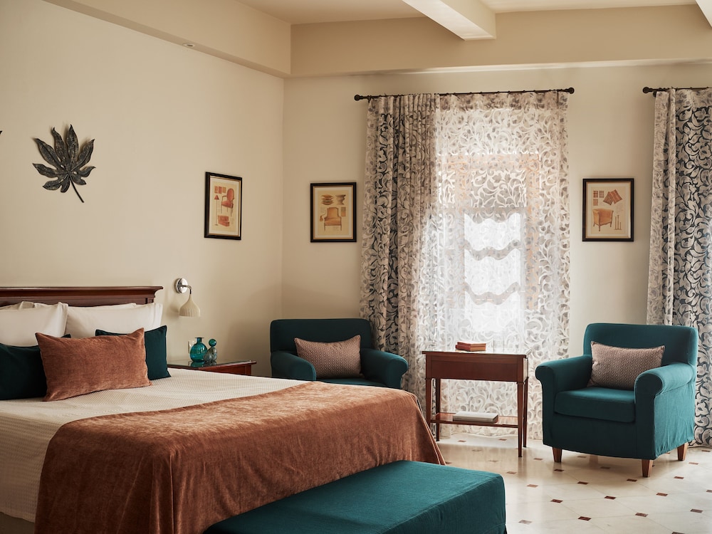 Suite, 1 Bedroom - Photo 1
