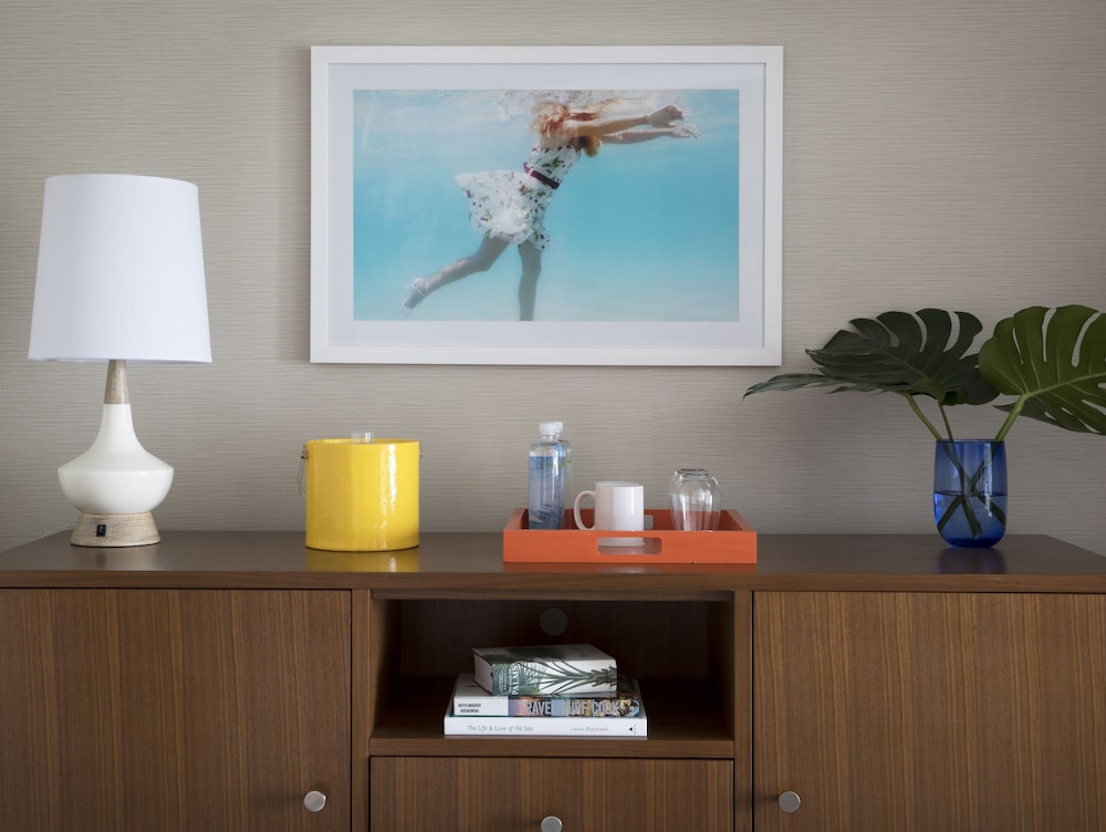 Deluxe Room, 1 King Bed, Ocean View, Tower (Ocean View Deluxe - Tower King) - Photo 2
