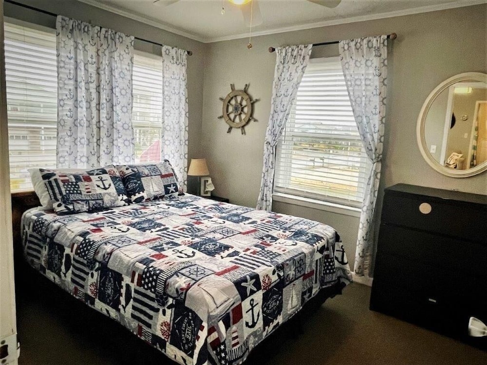 House, 4 Bedrooms photo 1