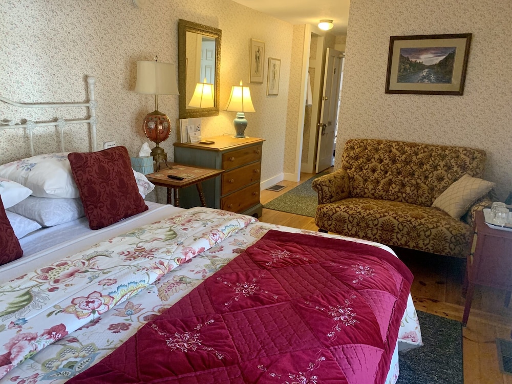 Premium Double Room, Ensuite, Mountain View (Room 8) photo 1