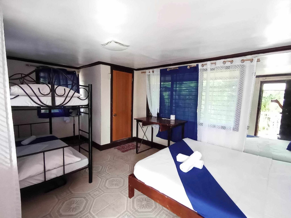 Standard Quadruple Room - Photo 1
