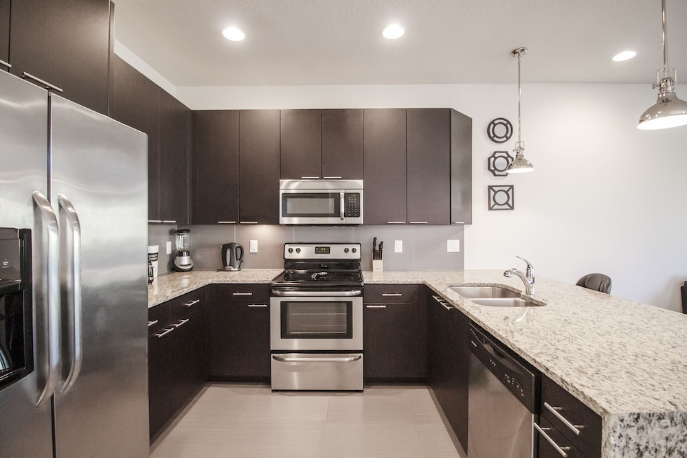 Townhome, 3 Bedrooms photo 2