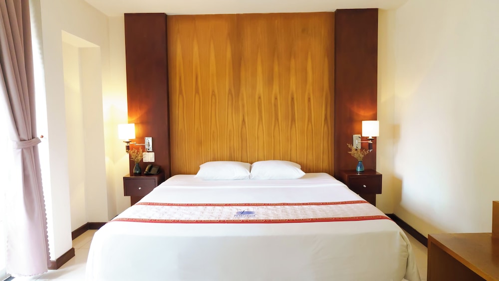 Standard Double or Twin Room - Photo 6