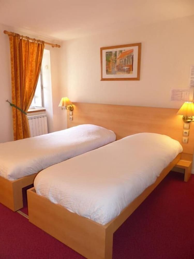 Standard Twin Room photo 1