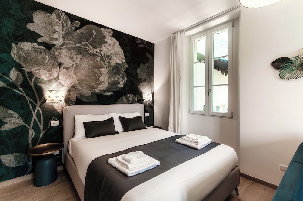 Deluxe Quadruple Room, Lake View photo 2