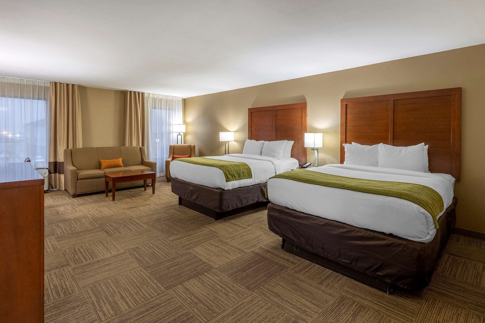 Suite, 2 Queen Beds, Non Smoking - Photo 3