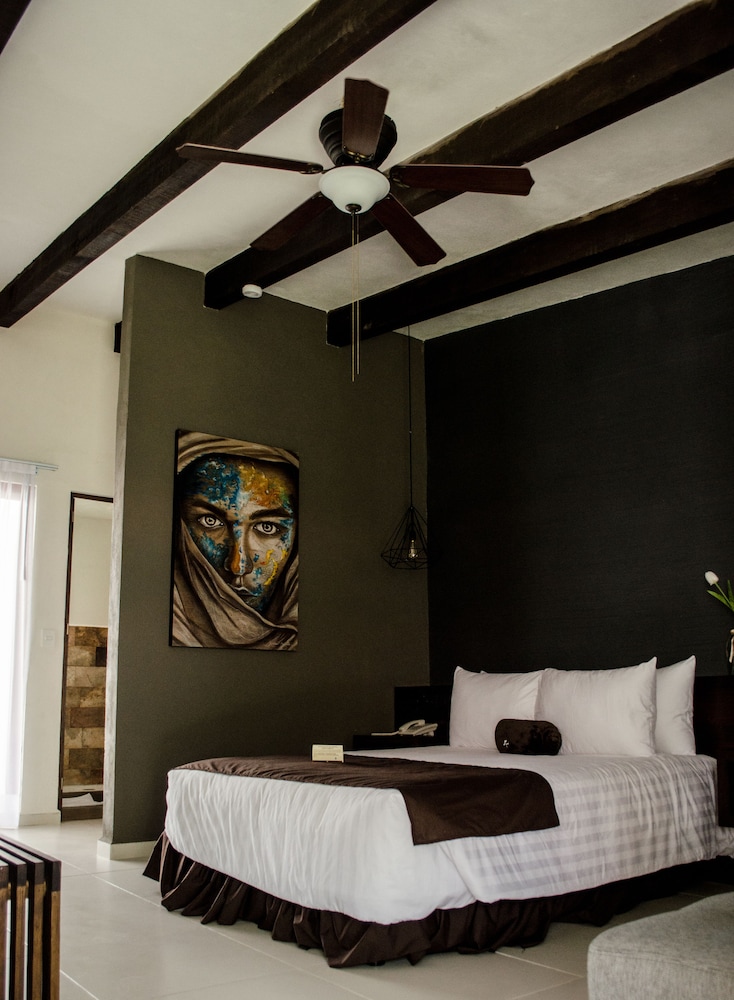 Junior Suite, 1 Queen Bed photo 1