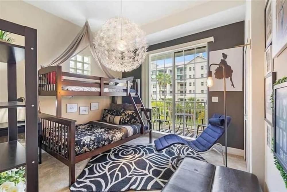 Luxury Townhome photo 2