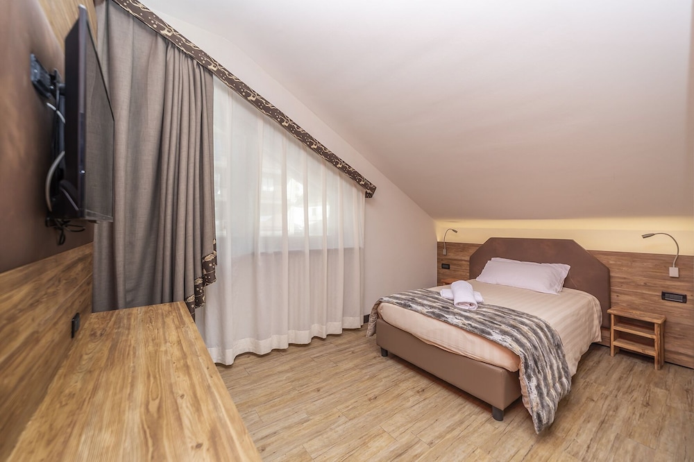 Classic Single Room