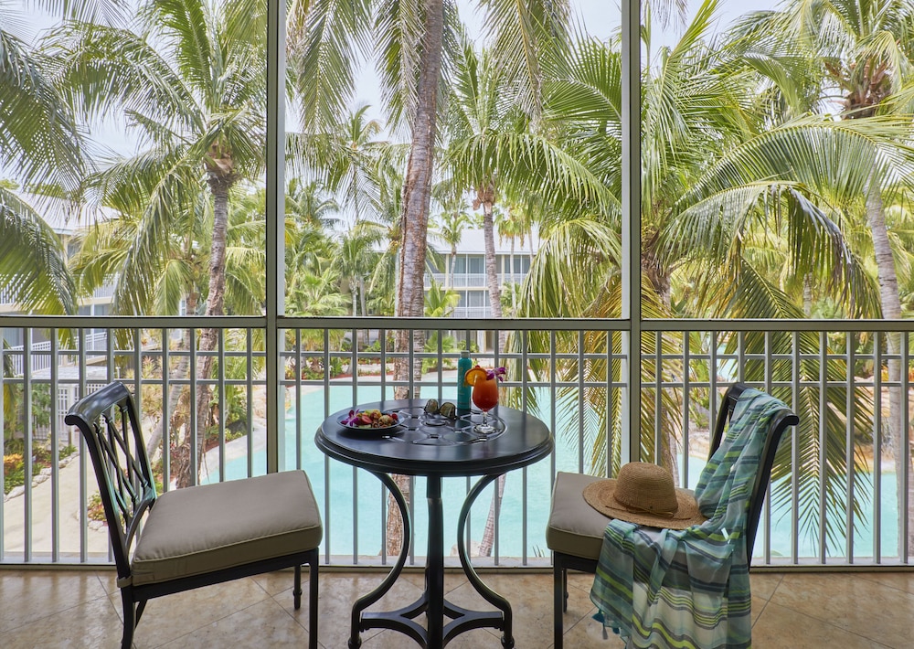 Lagoon View One Bedroom King Suite - Photo 6
