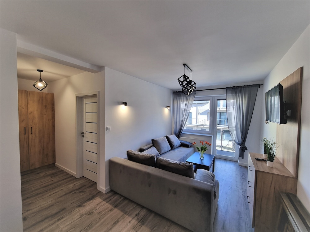 Apartment (04)