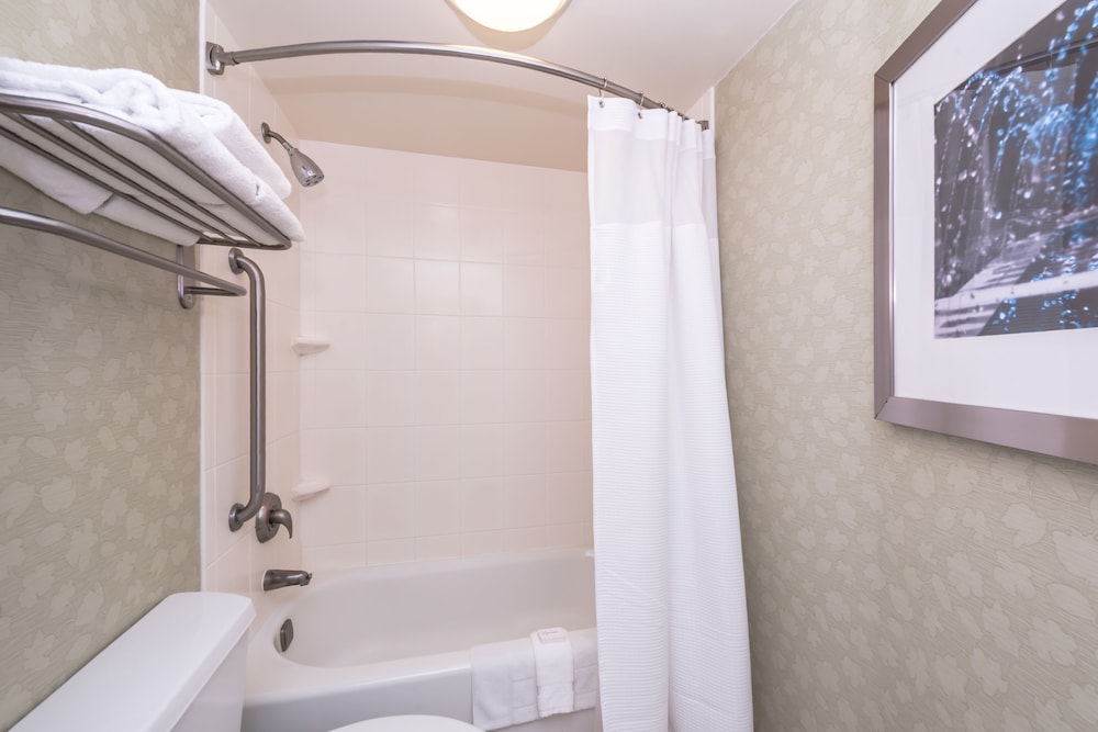 Suite, Multiple Beds - Photo 9