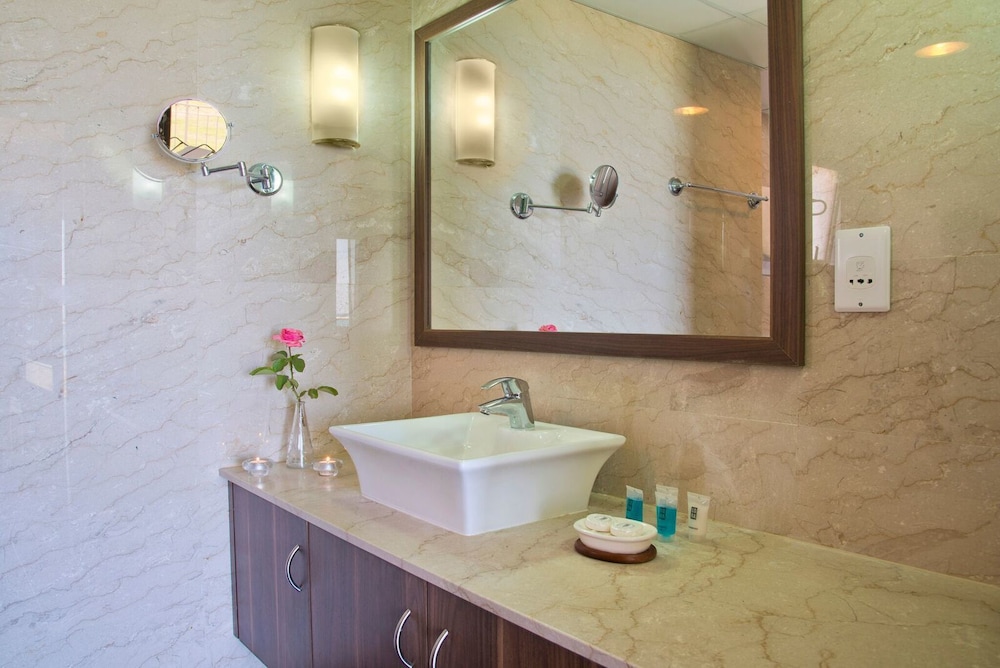 Suite, Sea View photo 3
