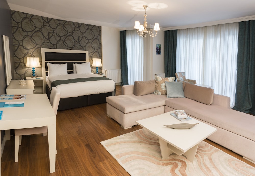 Deluxe Junior Suite photo 2