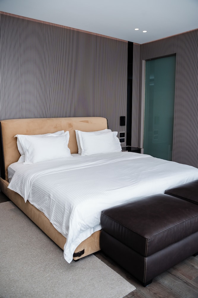 Premium Suite