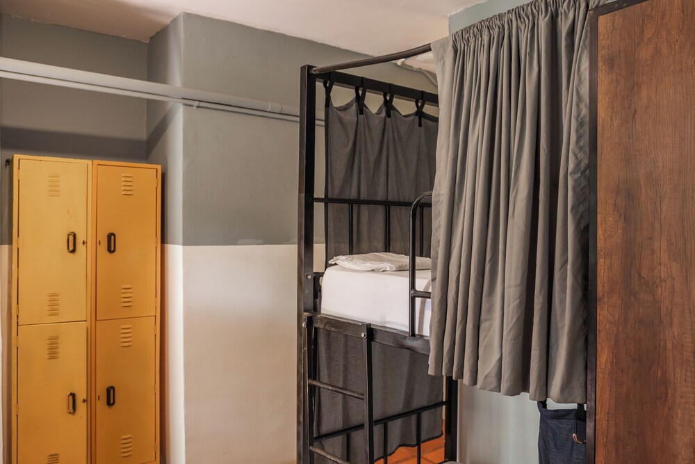 Bed in 4-Bed Small Dormitory photo 2