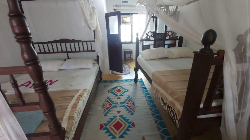 Room, Balcony photo 1